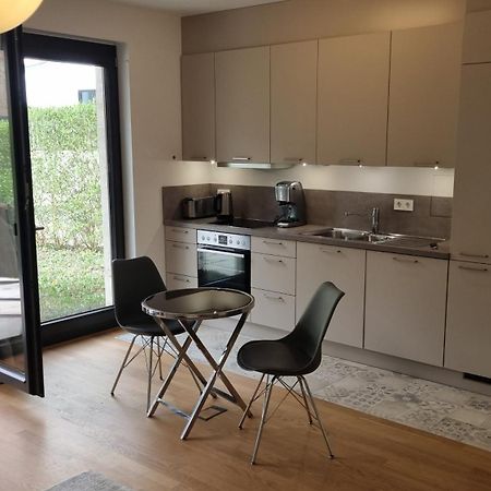 Luxi Luxurioeses Appartement Mit Terrasse Und Garten Mitten In Berlín Exterior foto